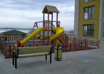 Tek Kuleli Çift Kaydıraklı Ahşap Çitli Ahşap Çocuk Parkı AGÇP 04