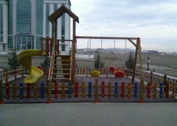 Tek Kuleli Çift Kaydıraklı Ahşap Çitli Ahşap Çocuk Parkı AGÇP 04