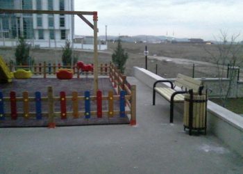 Tek Kuleli Çift Kaydıraklı Ahşap Çitli Ahşap Çocuk Parkı AGÇP 04